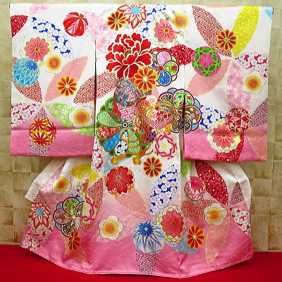 手毬と芍薬・赤 初着 お祝着 のしめ 産着 お宮参りの着物