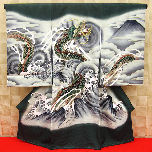 初着・祝着・のしめ・お宮参り着物 鷹・松・宝尽くし・綸子地紋様 男児 初着 祝着 のしめ 産着 男の子のお宮参り着物 雲龍と富士・渋緑ぼかし