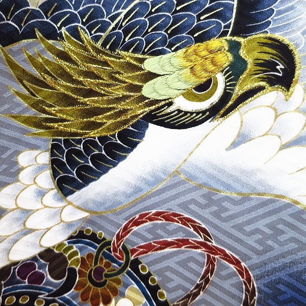 初着・祝着・のしめ・お宮参り着物 鷹・松・宝尽くし・綸子地紋様 男児 初着 祝着 のしめ 産着 男の子のお宮参り着物 鷹・兜・変わり織紋様・紺