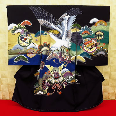 お祝い着・初着・のしめ お宮参り着物 飛翔鷹・兜・吉祥松・黒