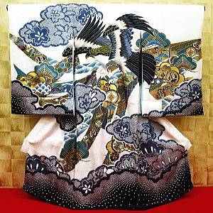 お祝い着・初着・のしめ お宮参り着物 雲どりに飛翔鷹・縁起物・白