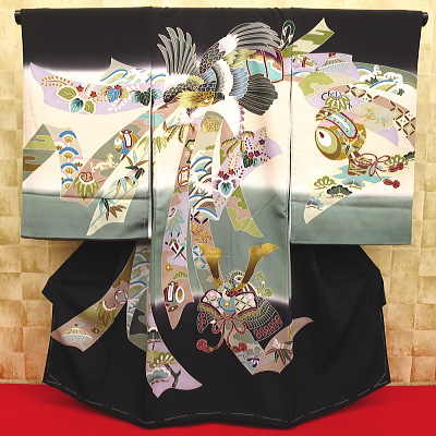 お祝い着・初着・のしめ お宮参り着物 飛翔鷹・兜・吉祥柄尽くし・黒