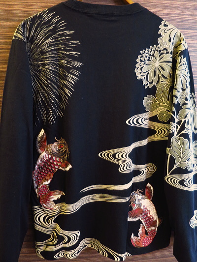 さとり】和柄長袖Tシャツ！流水に鯉刺繍！の柄 和風Tシャツ